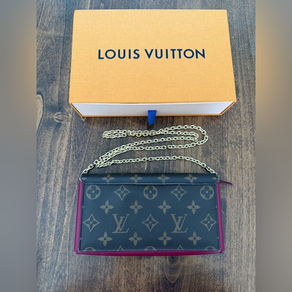 Louis Vuitton Flore Burgundy Monogram Wallet on Chain - Picture 2 of 11